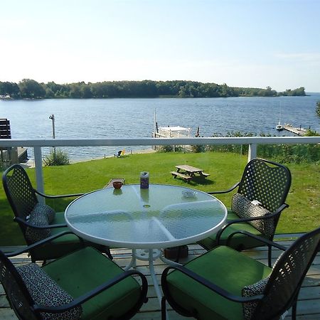 Bayside Inn & Waterfront Suites Kingston Exterior photo